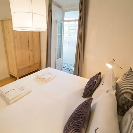 Flh Madragoa Bright Place Appartement *